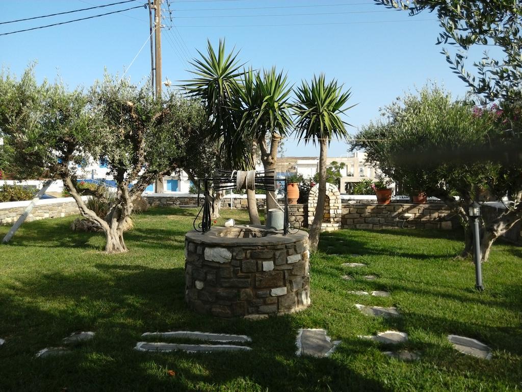 פארוס Pension Sofia מראה חיצוני תמונה